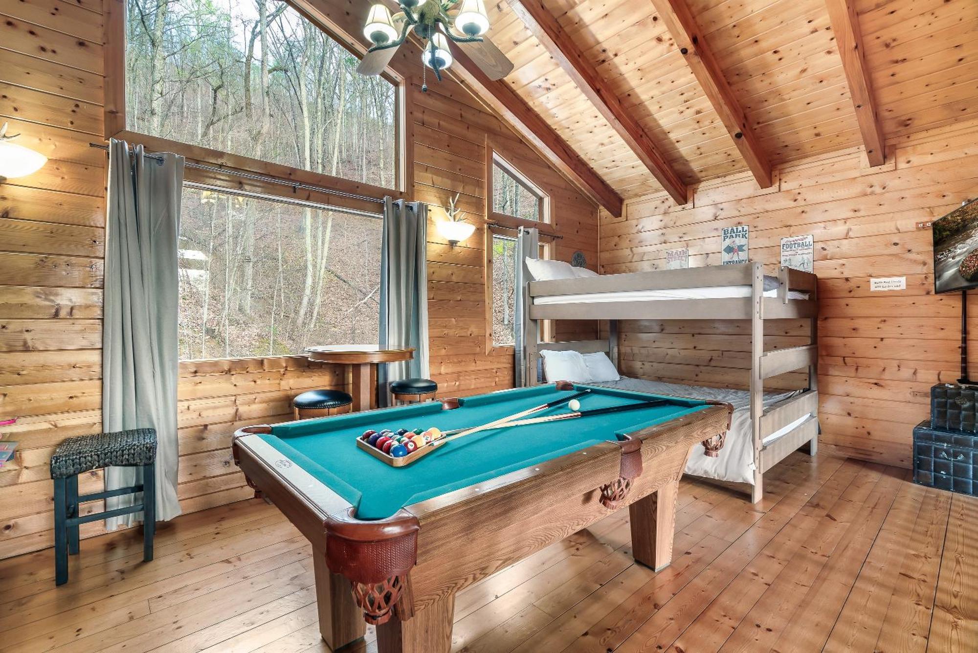 세비어빌 Private! Hot Tub, Views, & Games 빌라 외부 사진